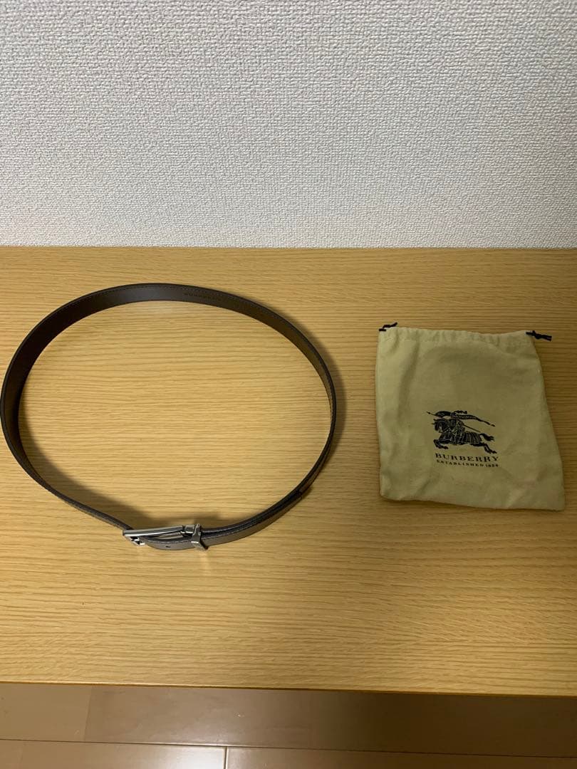 【美品】バーバリー革ベルト（色：ダークブラウン）