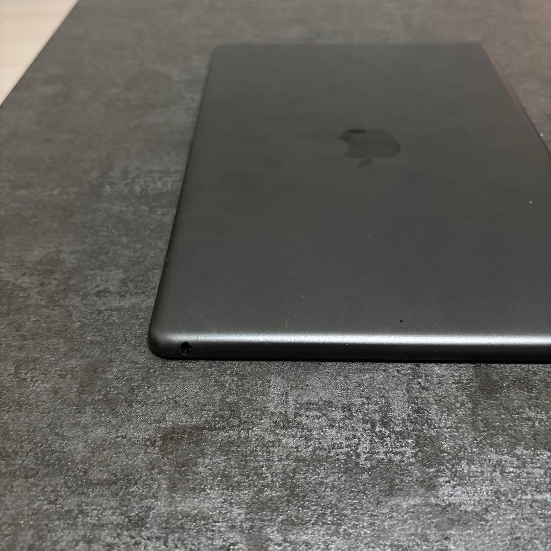 Apple iPad (第9世代) 10.2インチ スペースグレー