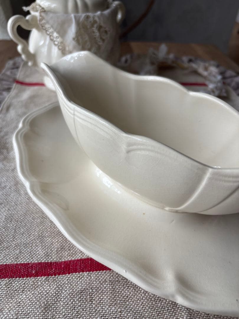 フランスアンティーク 花リム サルグミンヌ ソーシエール 陶器 ブロカント