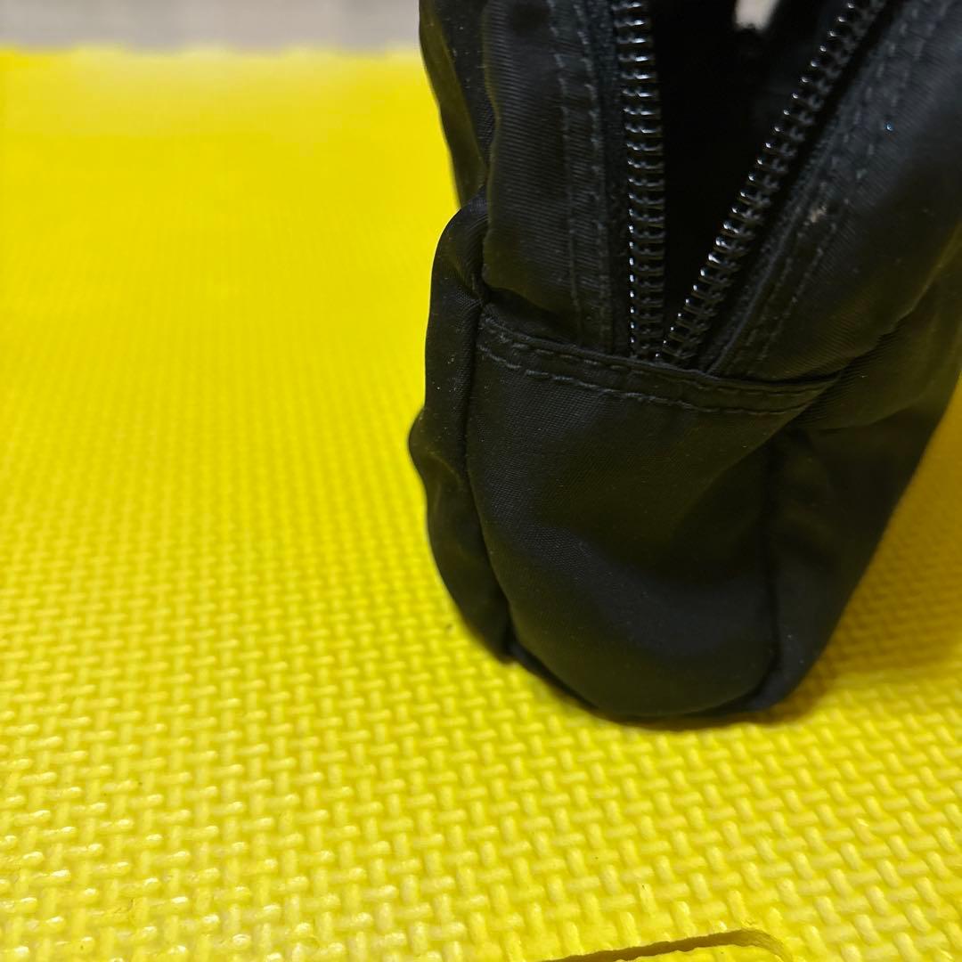 PRADA ブラックナイロンポーチ（内側タグ無し）