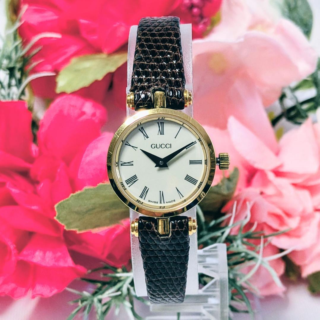 良品 GUCCIグッチ レディース腕時計ベージュ サイドシェリーライン イタリア