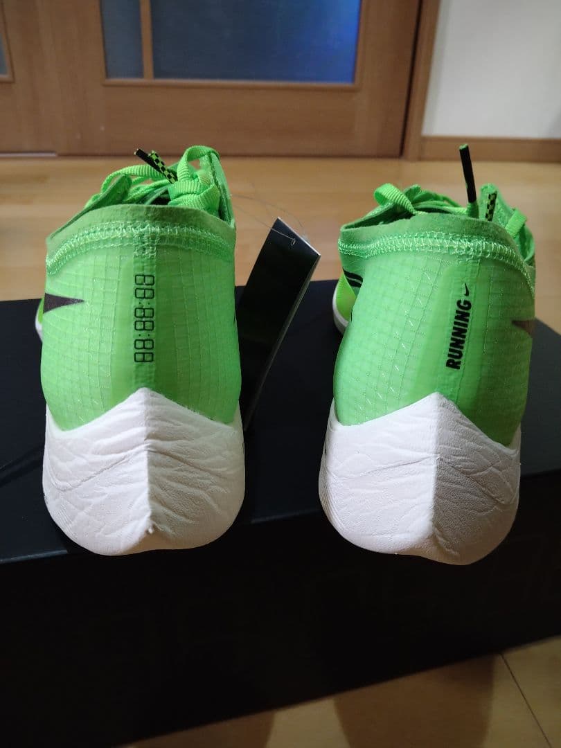 「新品」NIKEナイキズームXヴェイパーフライネクスト%初代28cm ラスト1点
