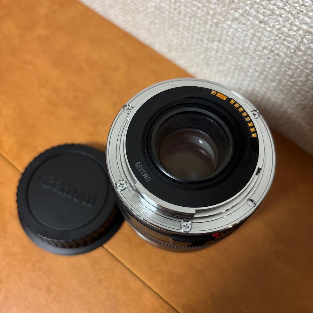 EF 50mm f/2.5 Compact Macro レンズ