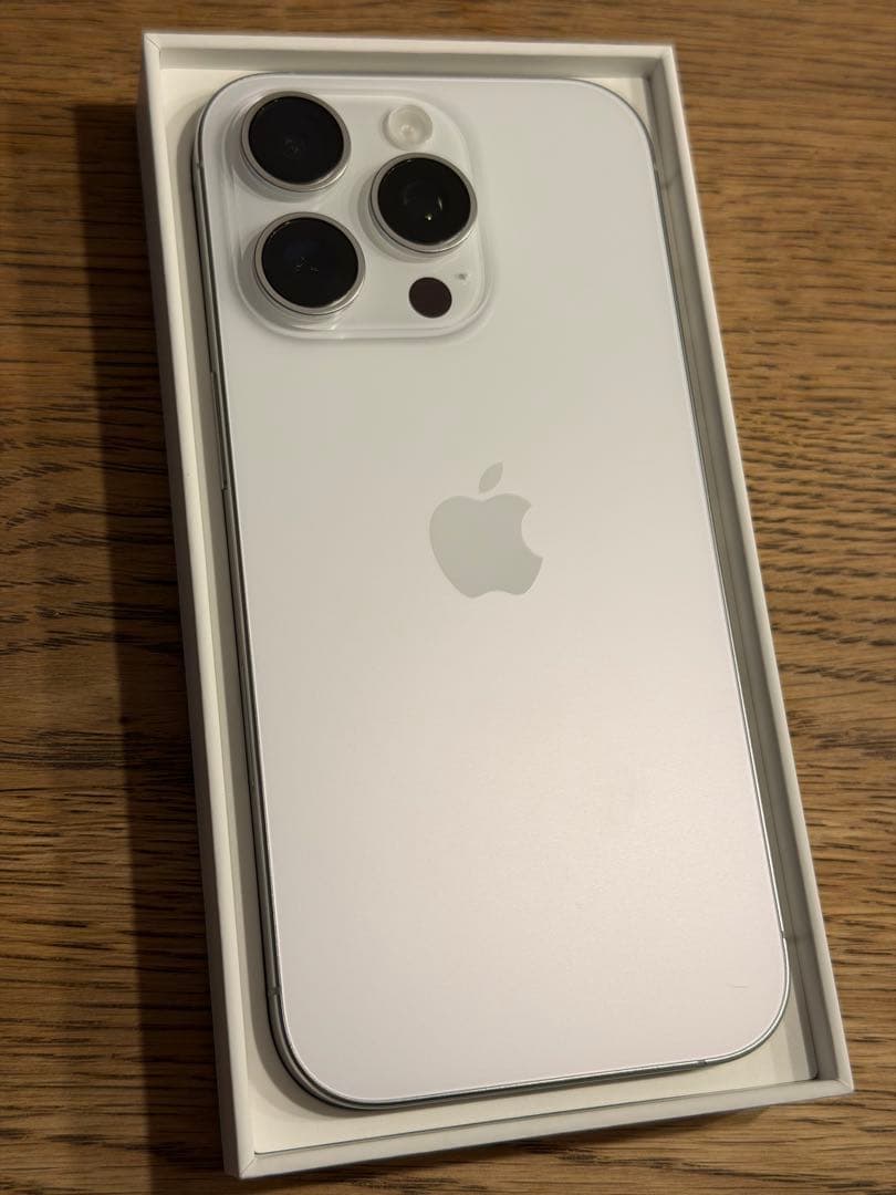 iPhone 16 Pro 256GB ホワイトチタニウム