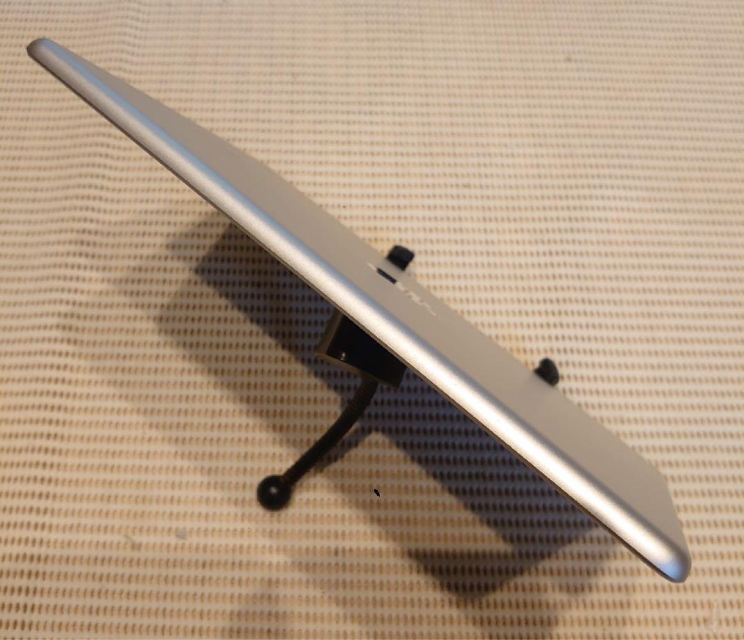 完動品iPad第5世代(A1822)本体32GBシルバー送料込VVRV7