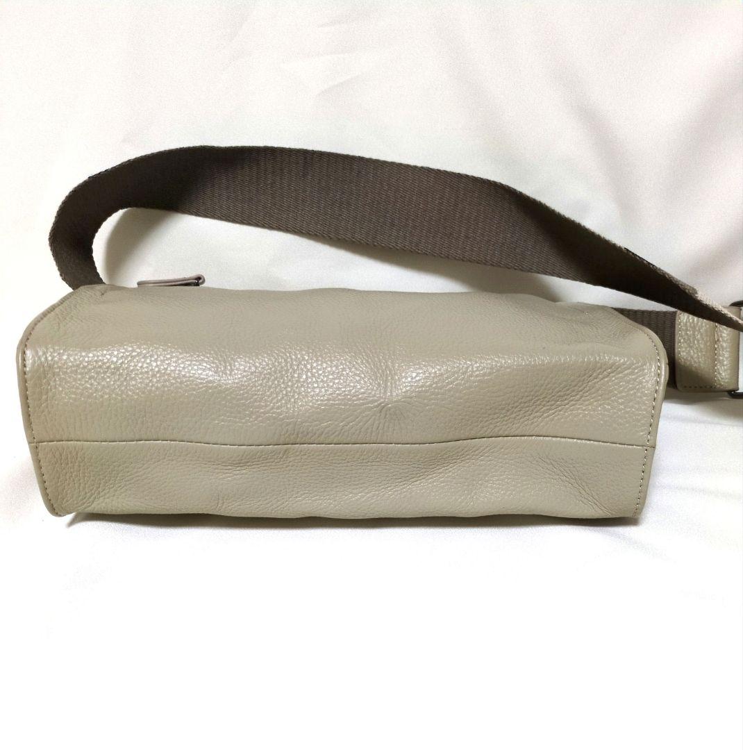 美品☆ear PAPILLONNER ワイドテープショルダーバッグ　ボディバッグ