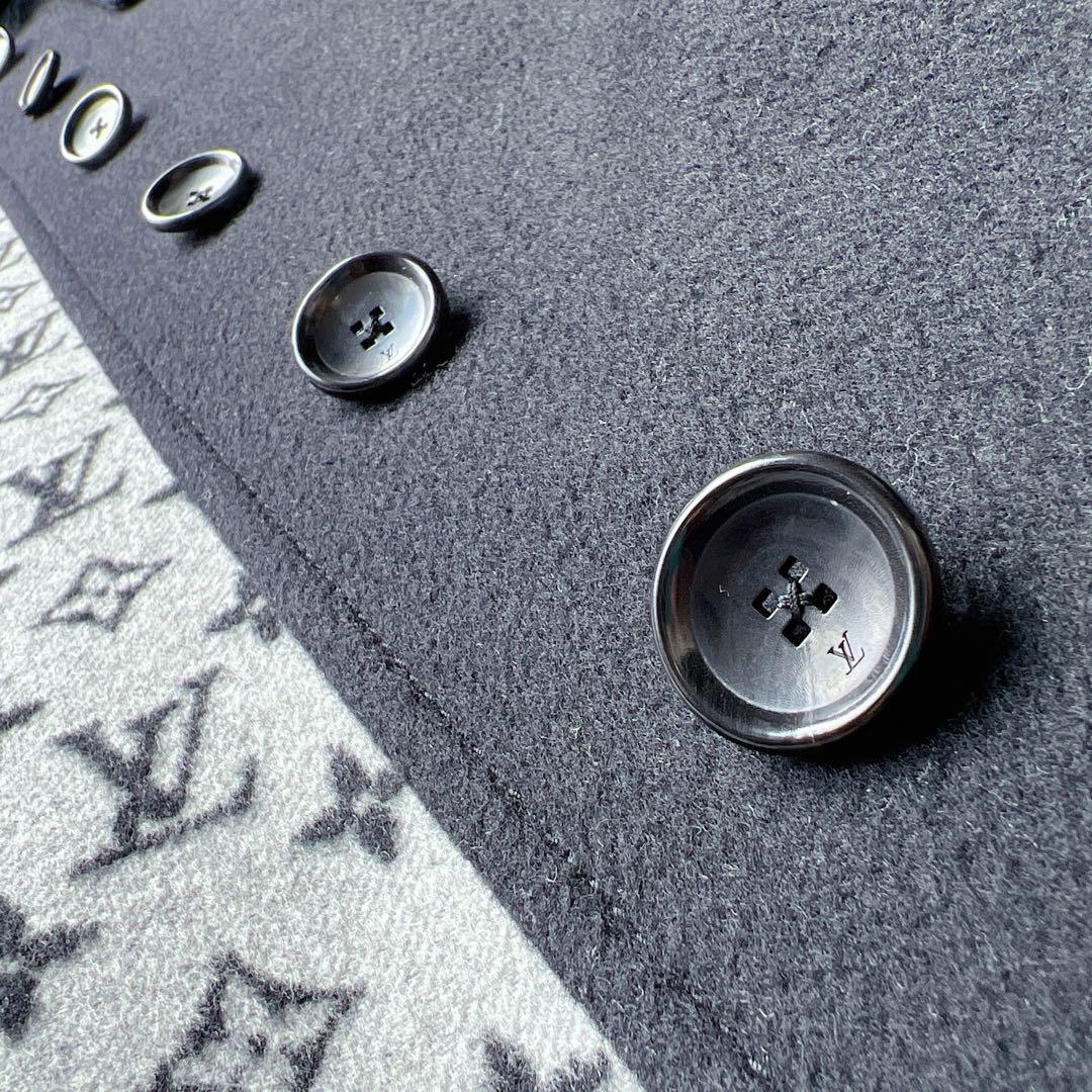 美品　LOUISVUITTONヴィトン　モノグラム フーデッド　ロングコート