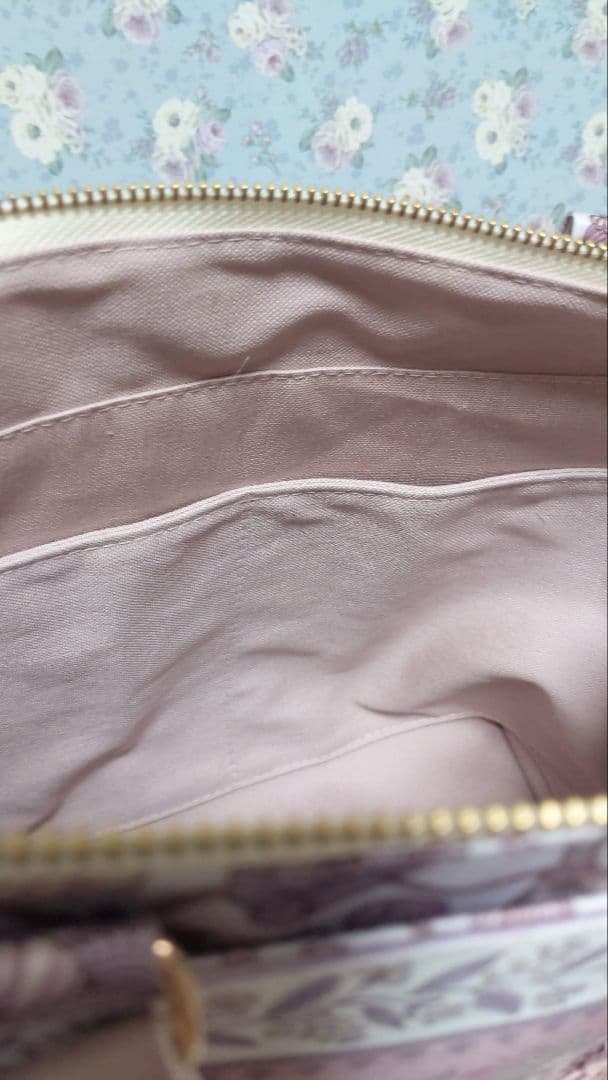 ユ*ィ様 ハンドメイド　ジョリーフルール　ポイズンベリーシーフ　トート&チャーム