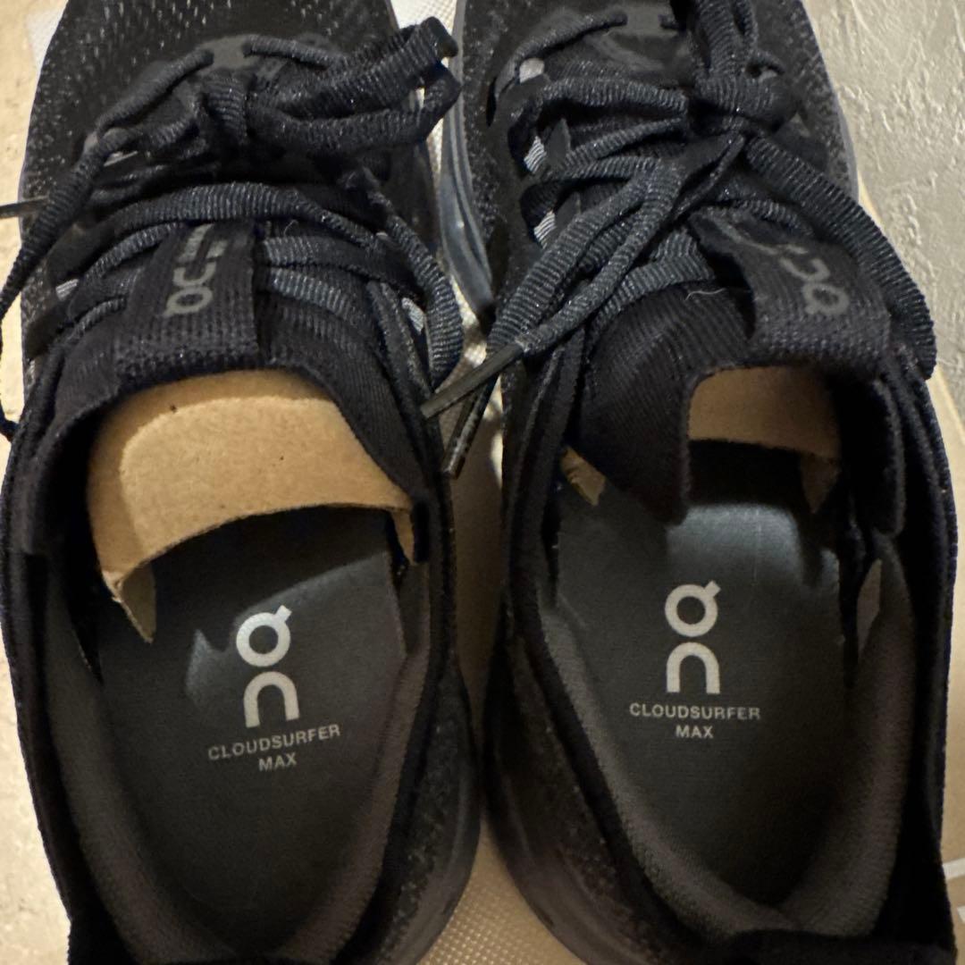 On Cloudsurfer Max オン クラウドサーファー マックス 黒