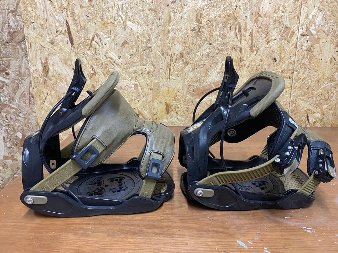スノーボードビンディング flow five