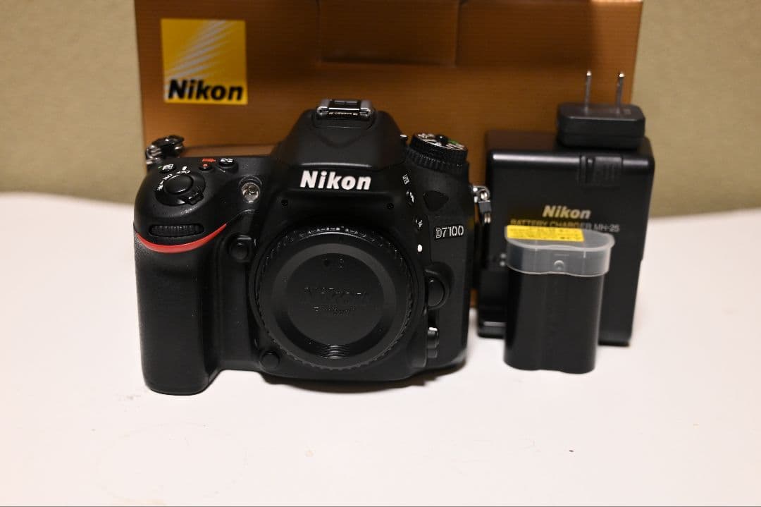 Nikon D7100 本体 + 付属品一式
