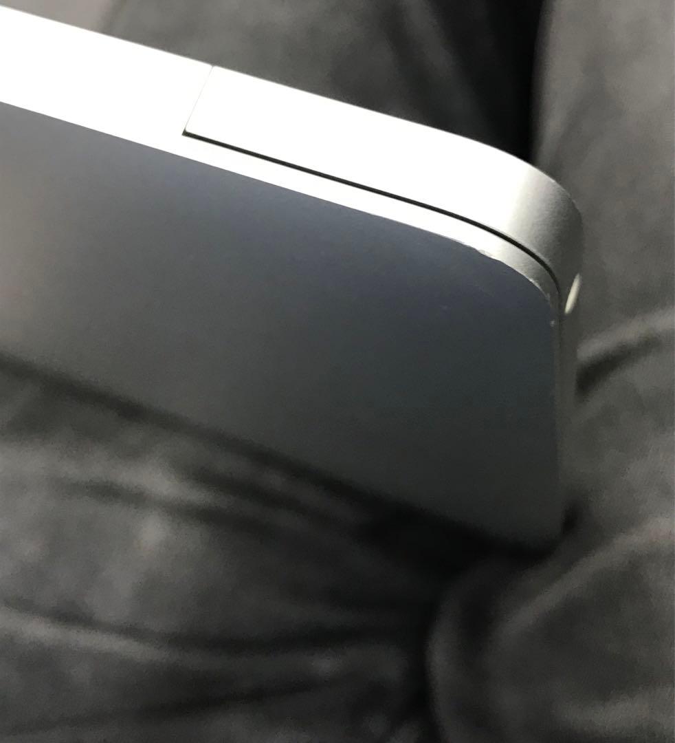 MacBook Air 13-inch シルバー