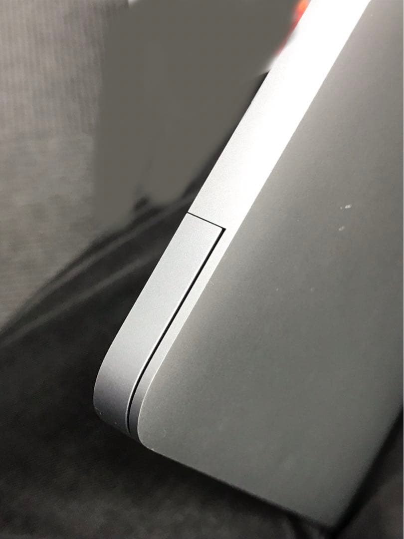 MacBook Air 13-inch シルバー