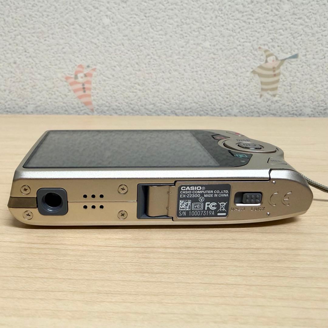 【極美品】CASIO カシオ EX-Z2300 コンデジ デジカメ ゴールド