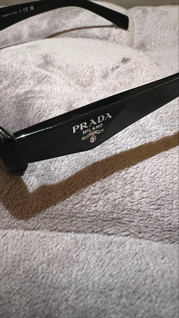 PRADA サングラス SPR26Z キャットアイ ブラック 本体のみ