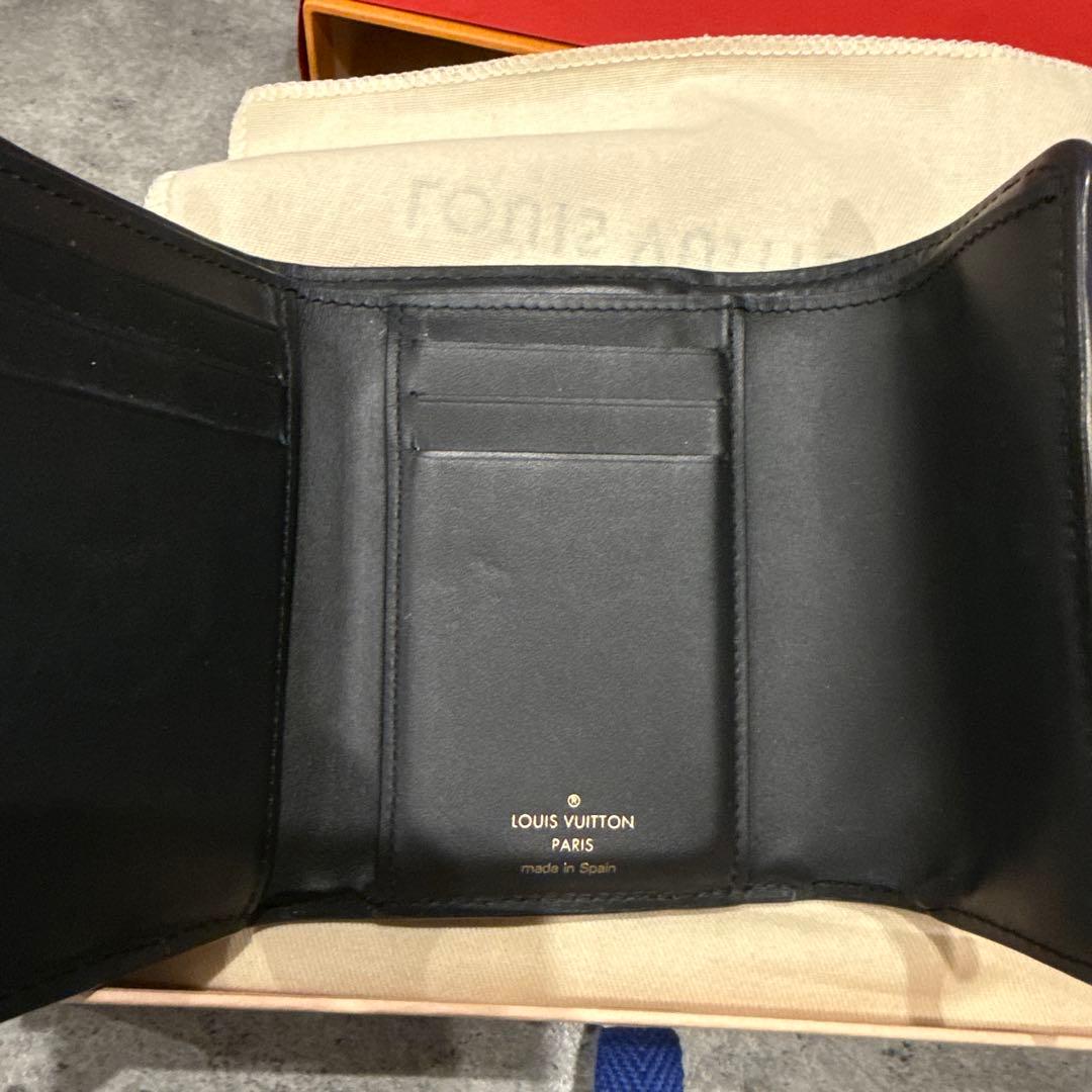 ルイヴィトン ポルトフォイユドーフィーヌコンパクト 折り財布　最終