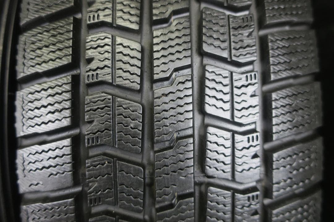 美品 日産 C26 セレナ 極上9.5分山 国産スタッドレス 195/65R15