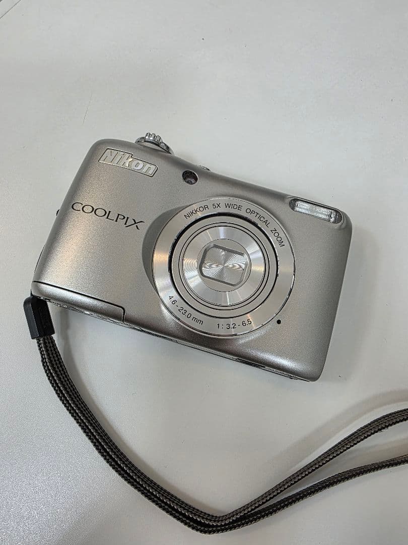 超美品 Nikon COOLPIX L26 コンパクトデジタルカメラ 電池モデル