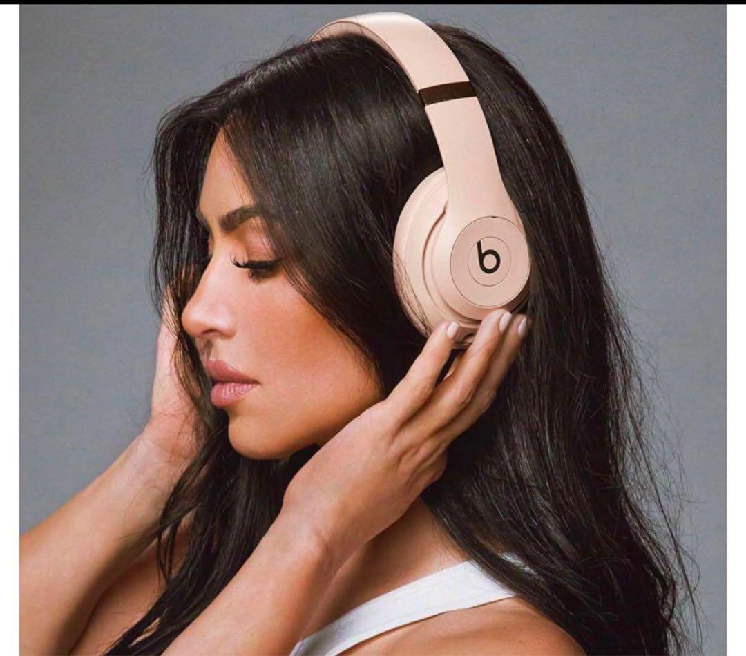 Beats Studio Pro x Kim Kardashian ムーン