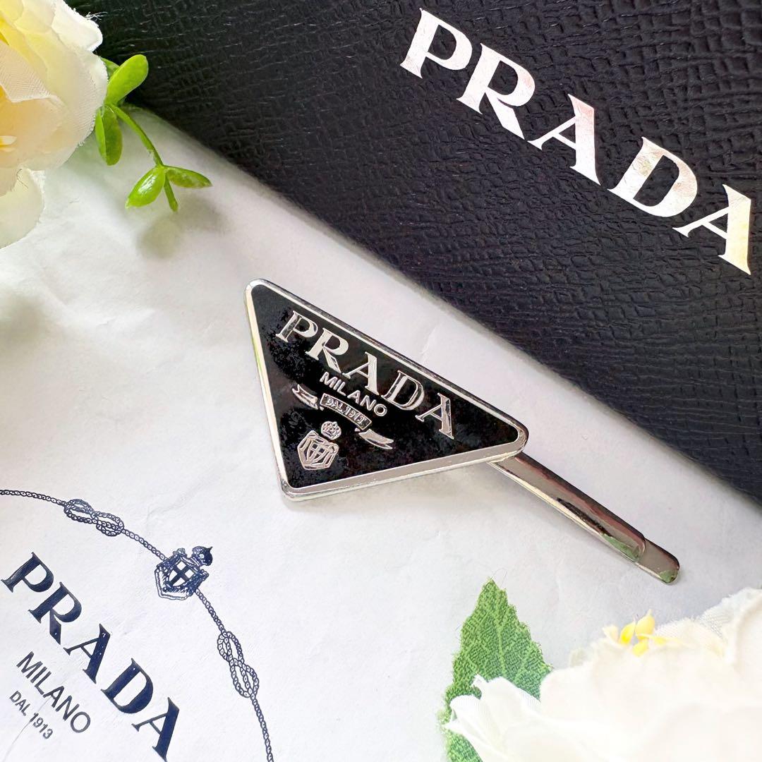 美品*プラダ トライアングルロゴ ヘアピン ヘアクリップ ブラック/シルバー