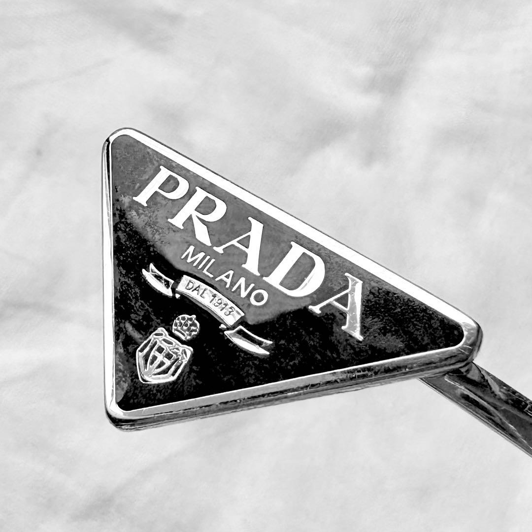 美品*プラダ トライアングルロゴ ヘアピン ヘアクリップ ブラック/シルバー