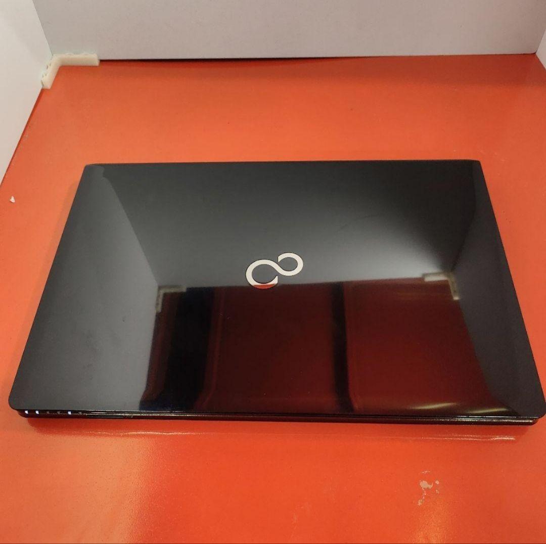 富士通 爆速SSD Windows11 ノートパソコン A4第9世代 極美品