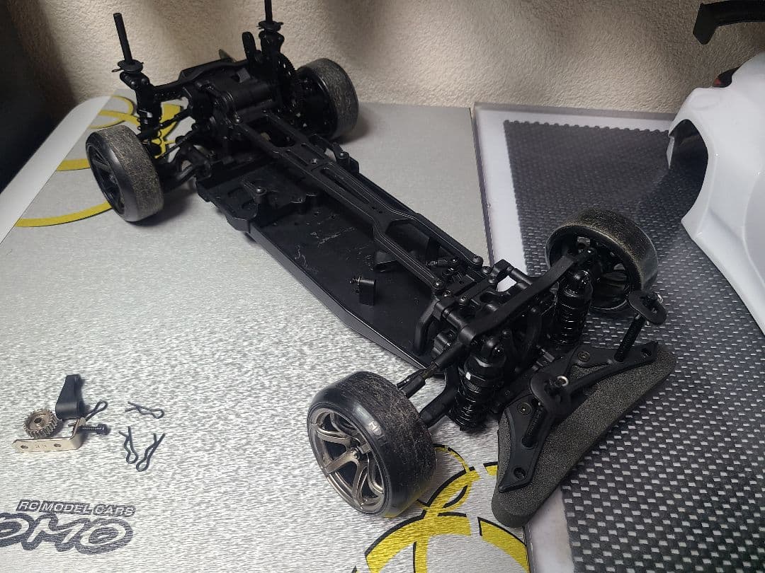 ヨコモ　RD2.0　ラジコン　シャーシ　ドリフト　　ボディ　YOKOMO