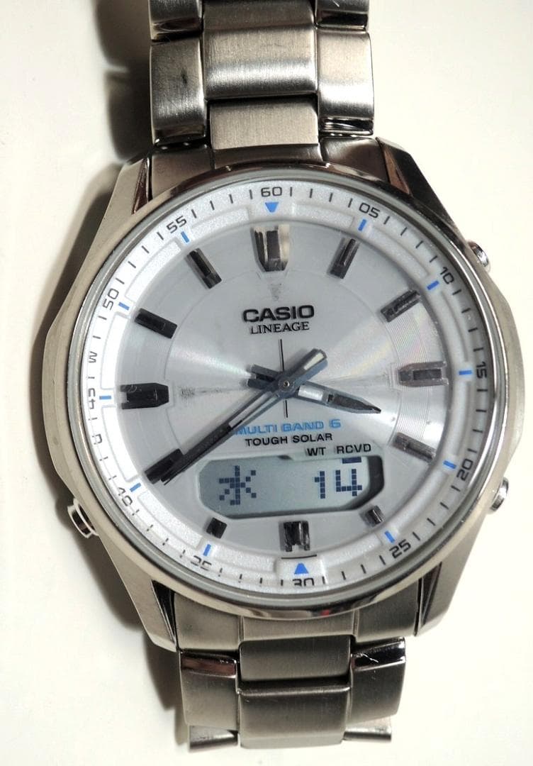 CASIO LINEAGE タフソーラー 電波ソーラー　チタン腕時計