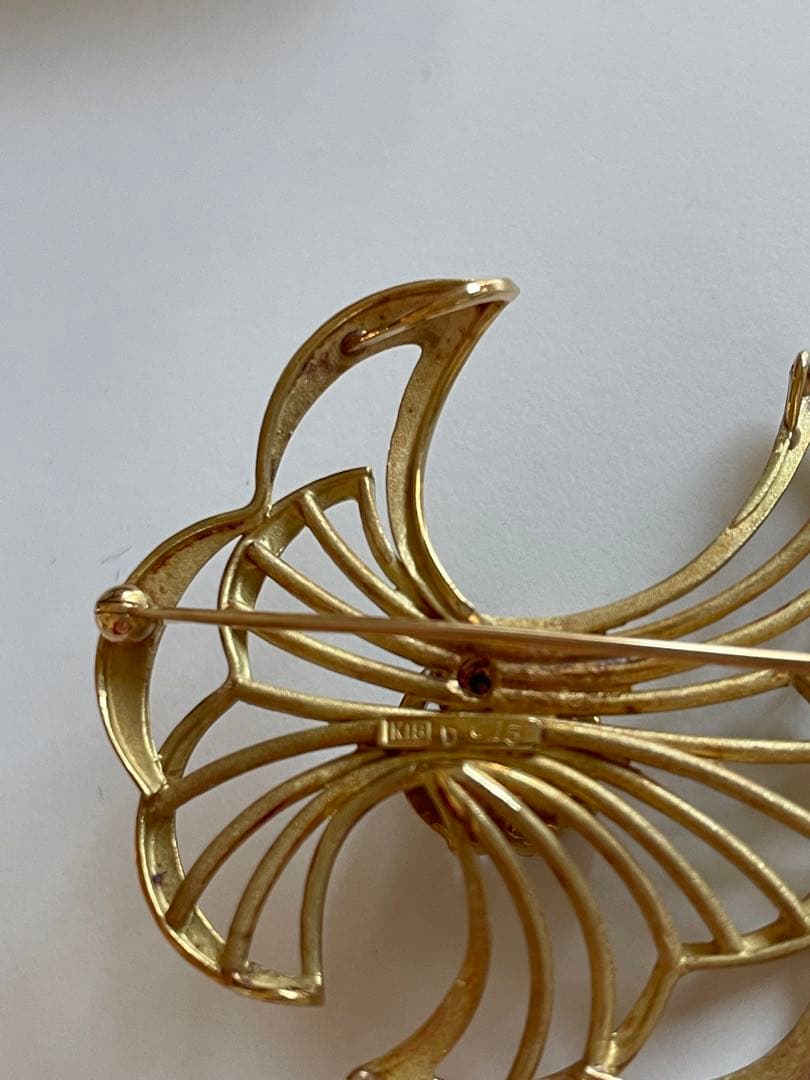 松坂屋　K18 ダイヤ ゴールド ブローチ　花