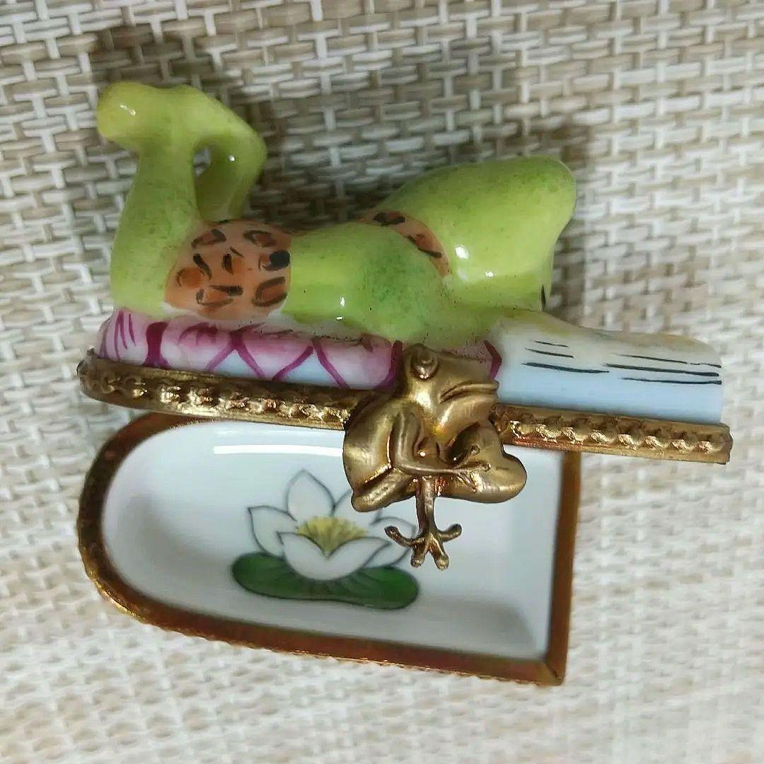 リモージュボックス 読書するカエル 蛙 小物入れ 2個 トリンケットボックス