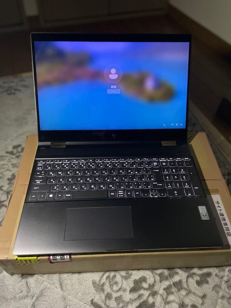HP SPECTRE X360 4K タッチi7 8th/16GB/RADEON