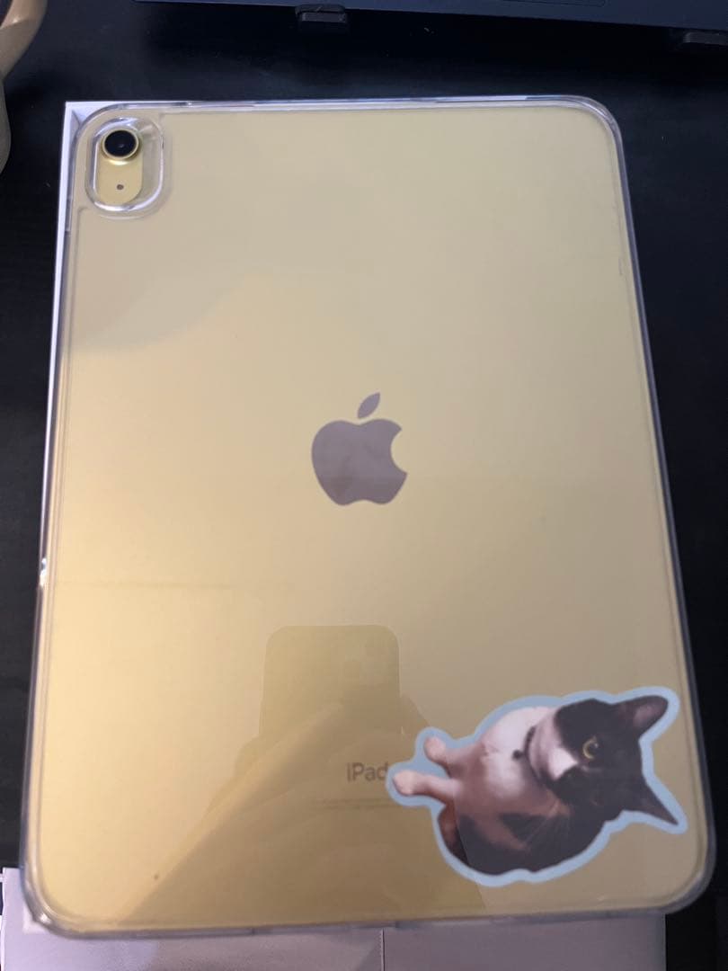 iPad 第10世代　イエロー　 本体 充電器付き