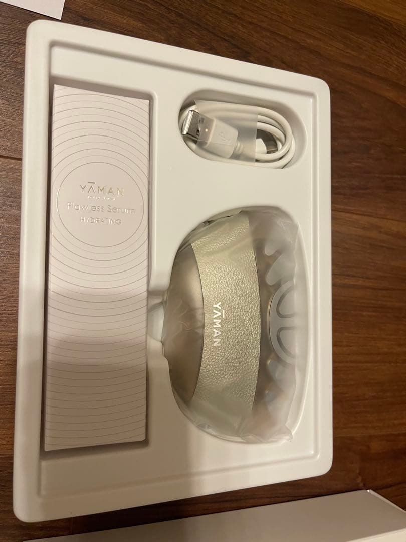 ルイ⭐︎【新品未使用】美顔器　YA-MAN リフトロジー ヤーマン