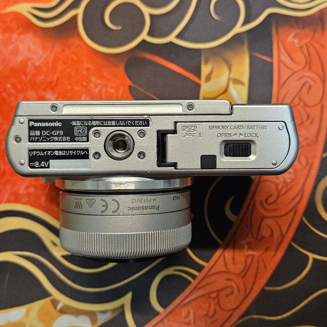 デジタルカメラ Panasonic LUMIX DC-GF9