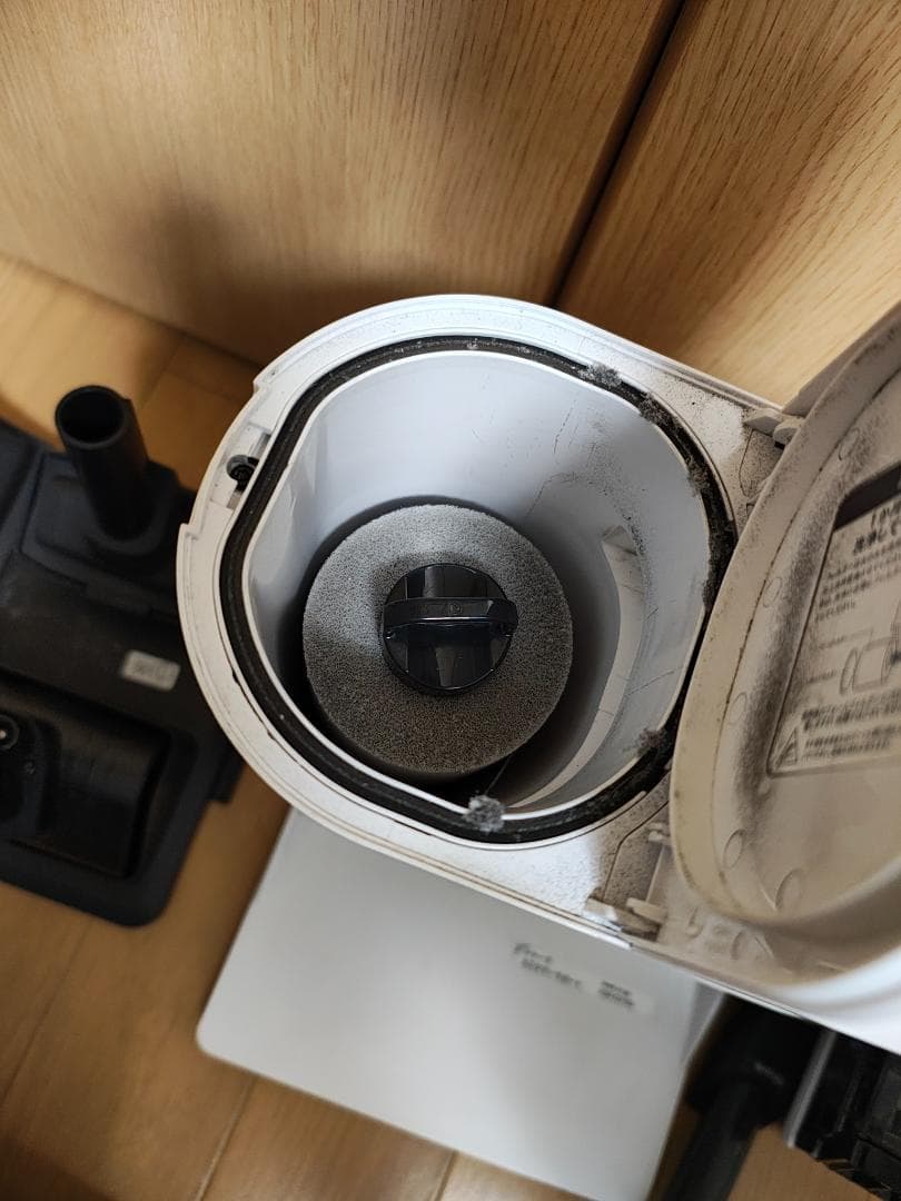 シャーク★コードレスクリーナー★LC301JBK★バッテリー新品と同等★1