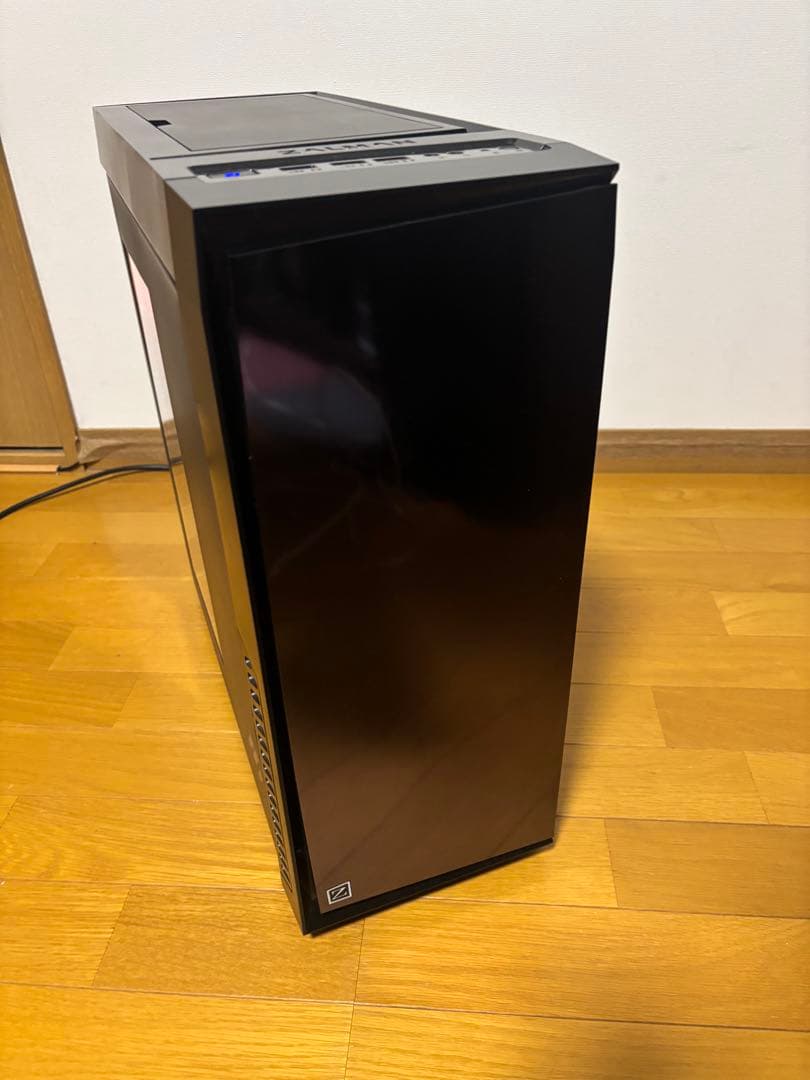 なんとなく光る！自作ゲーミングPC中古！SSDで快適です！