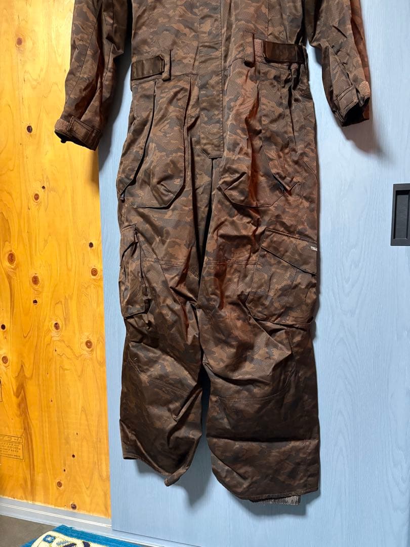 ESTIVO☆スノーボード激シブつなぎ（メンズLサイズ）カッコよすぎで売切必須