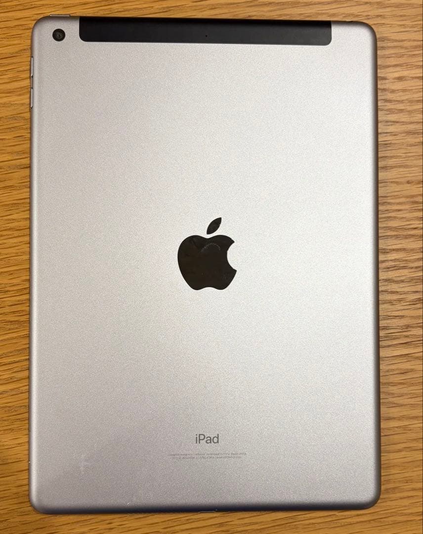 iPad 無印　第6世代　2018年発売　128GB 7年ほど屋内で使用