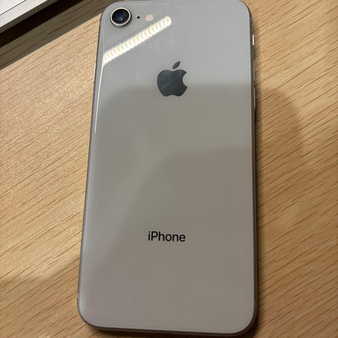 iPhone8 256GB シルバーSIMフリー