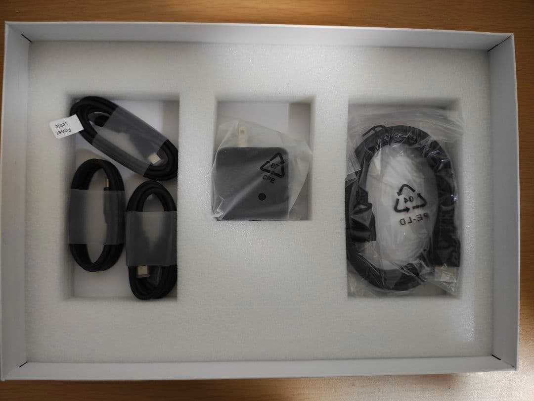 VCHANCE 13.3インチ AMOLED ポータブルモニター