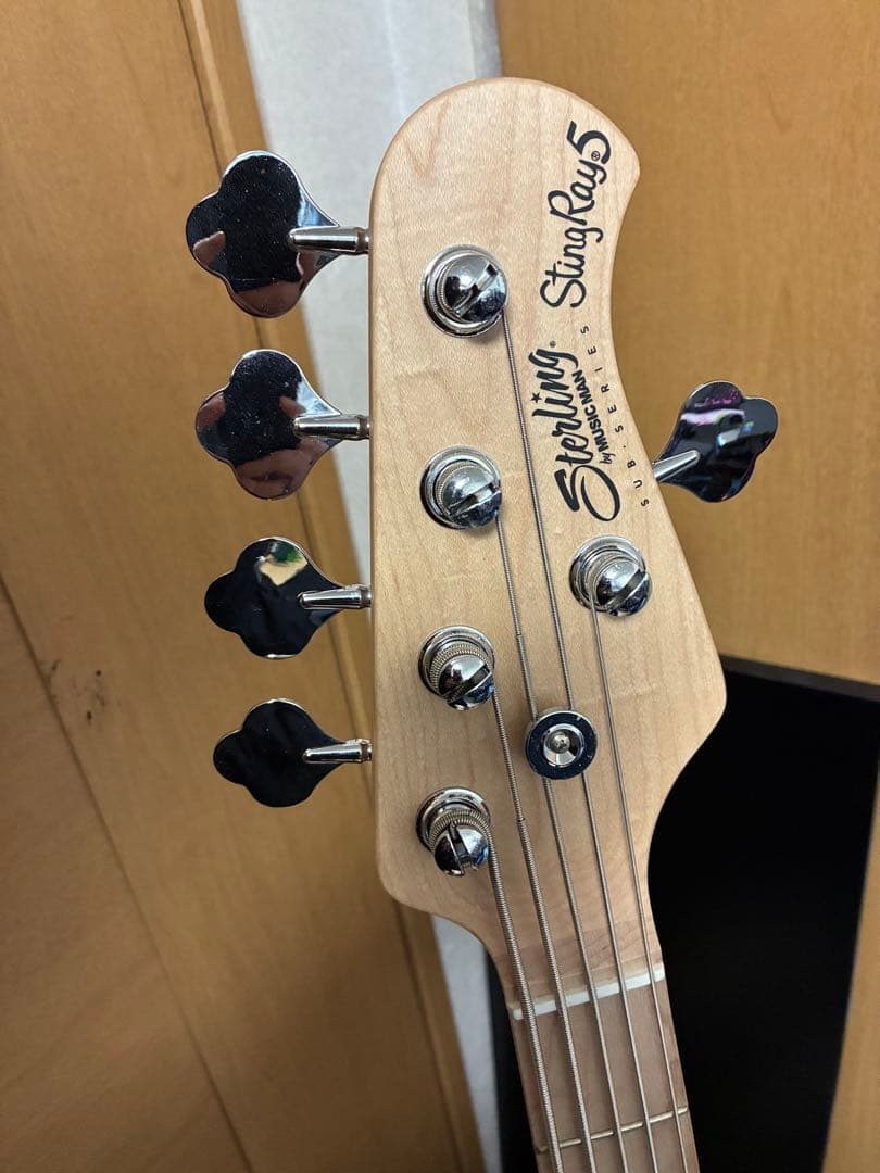 Sterling StingRay 5 ブルー