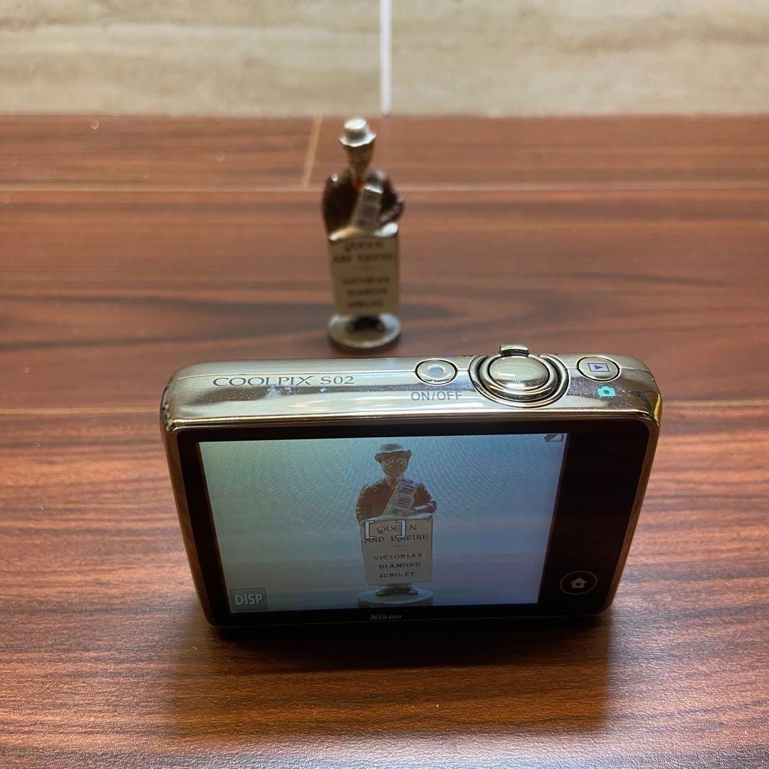 Nikon coolpix S02 ミラーシルバー デジカメ 2723