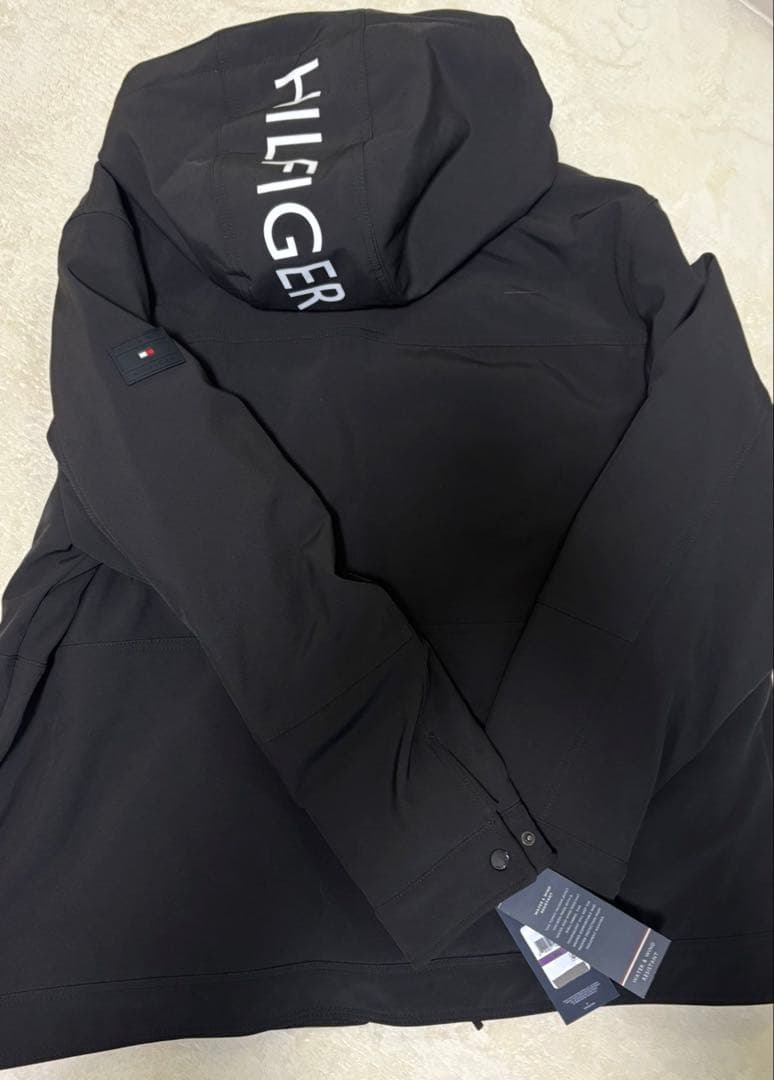   フード付きジャケット ブラック