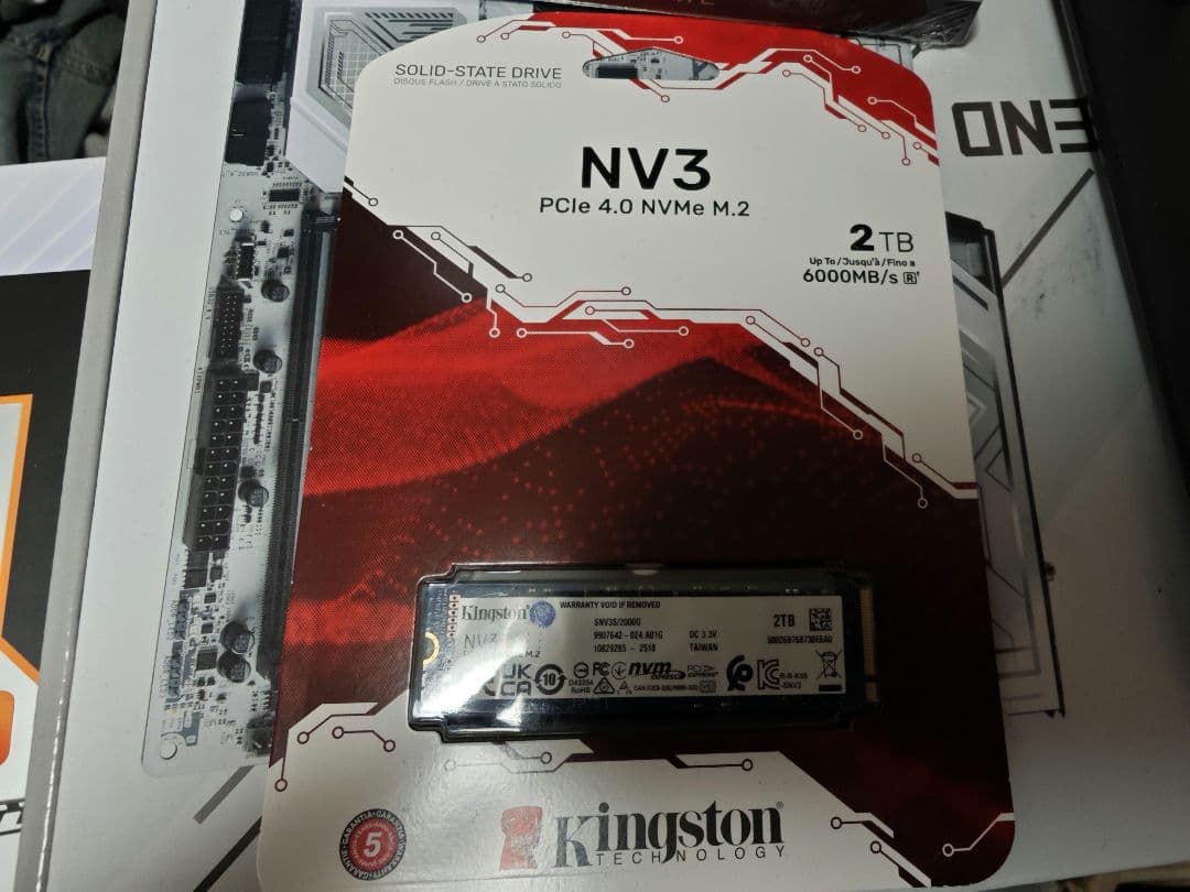 内蔵型SSD Kingston NV3 2TB PCIe 4.0 NVMe SSD
