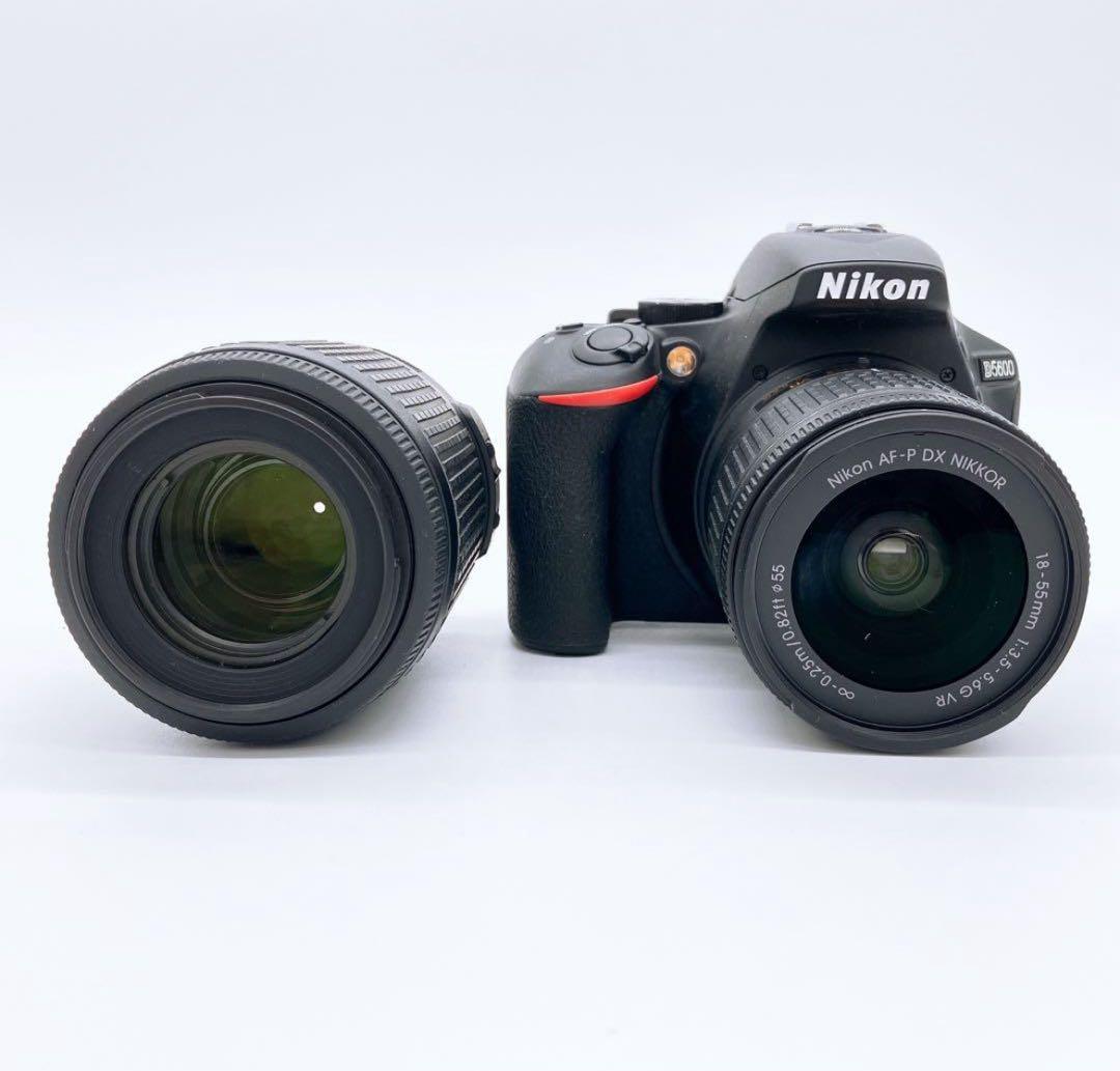 ニコン　D5600 デジタル一眼レフカメラ ダブルズームキットシャッター枚少なめ