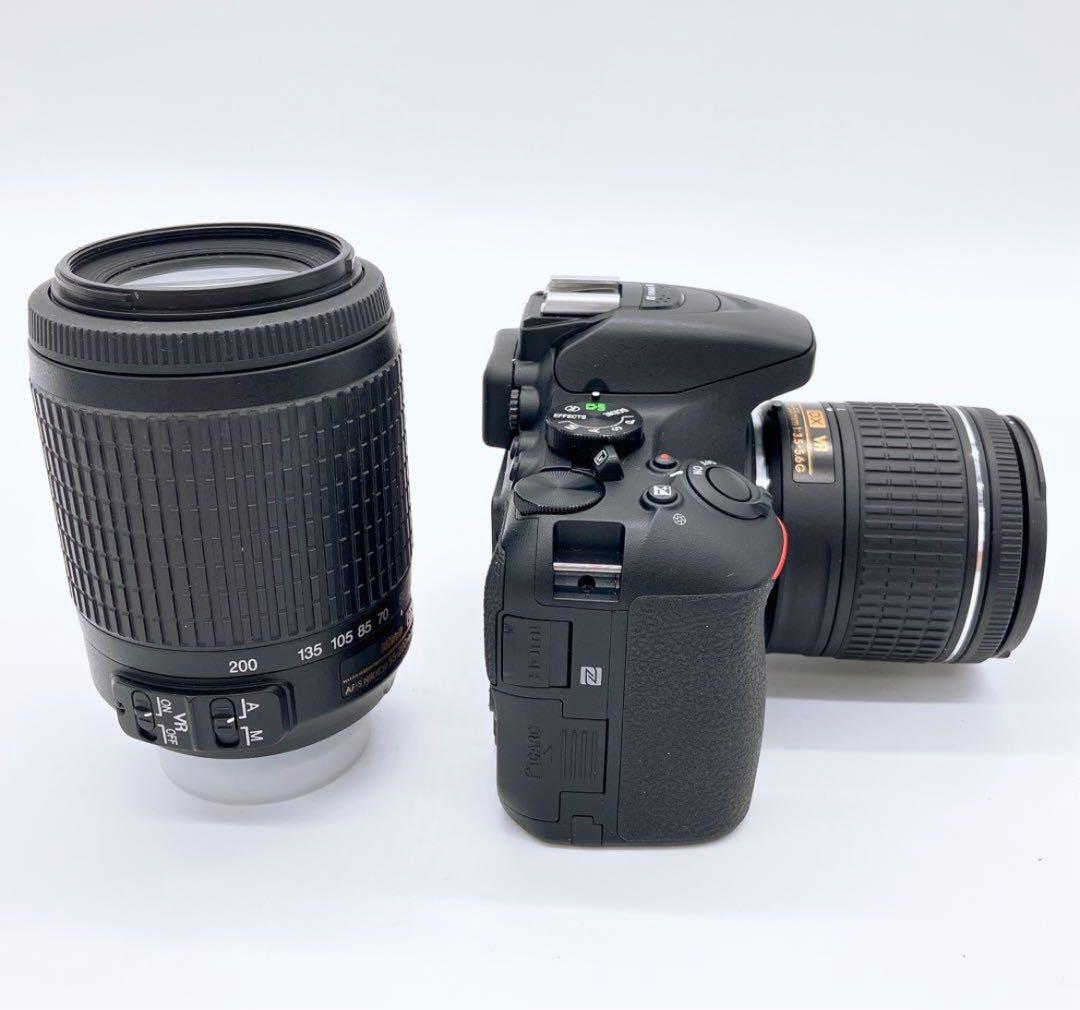 ニコン　D5600 デジタル一眼レフカメラ ダブルズームキットシャッター枚少なめ