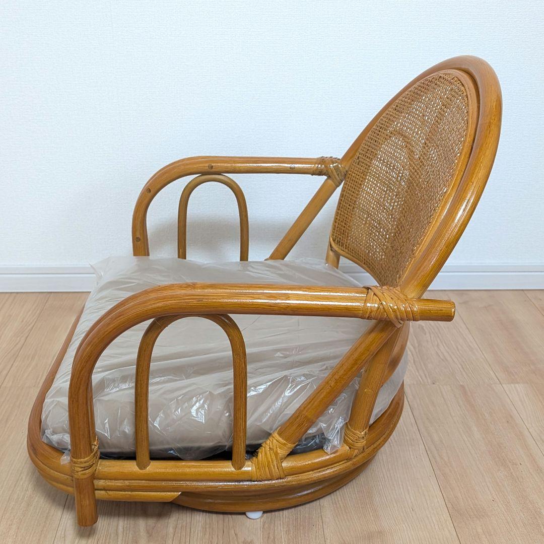 【未使用】 ラタン　回転座椅子　ロータイプ　1脚 ベージュ クッション