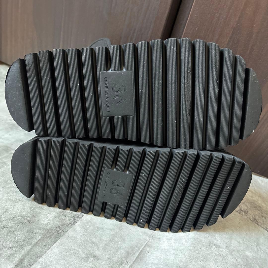 チャールズ&キース　ファーブーツ スノーブーツ ショート　ブラック 23cm