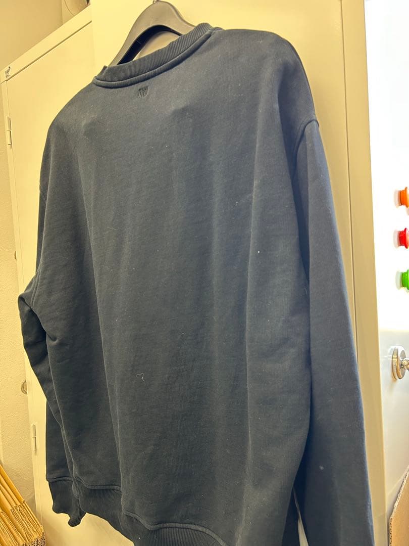 AMI ブラック スウェット トレーナー