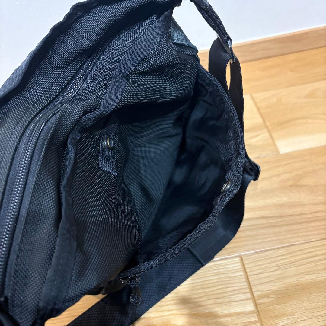 美品　BRIEFING ブリーフィング　デイトリッパー　S ショルダーバック